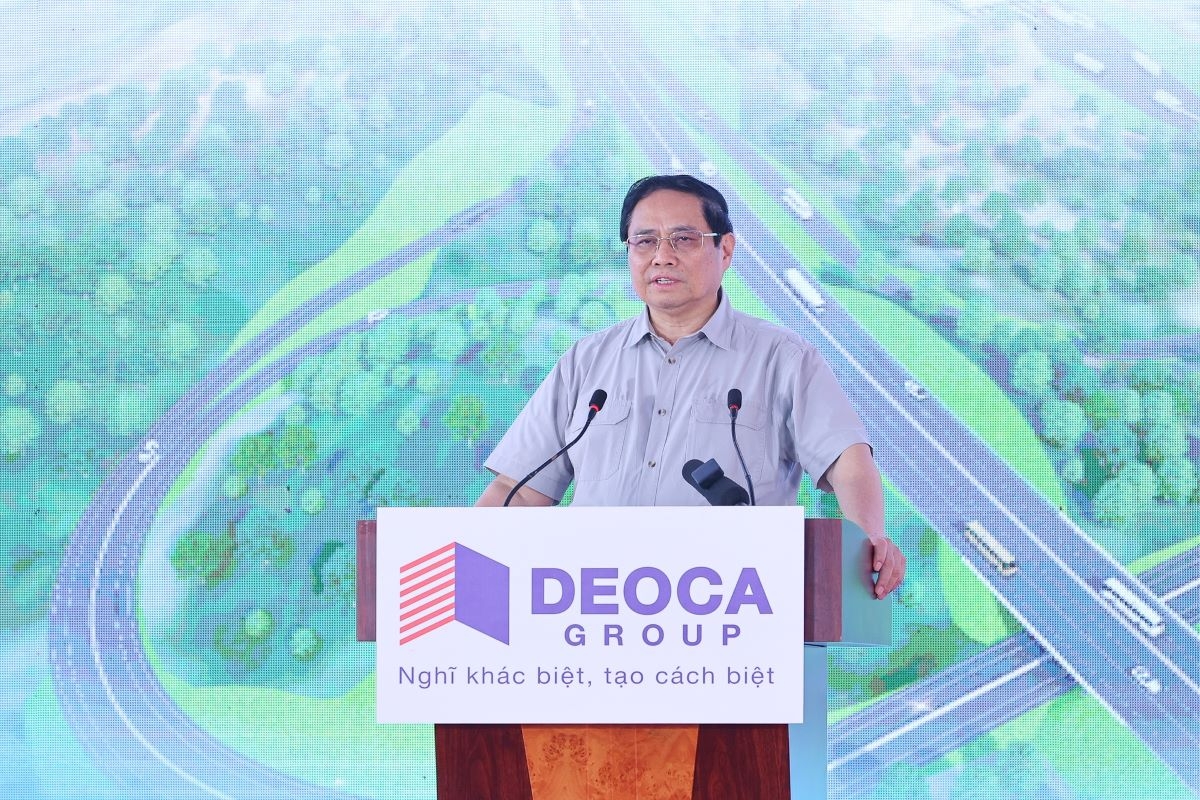 Thăm cửa khẩu Hữu Nghị, Thủ tướng Phạm Minh Chính lưu ý việc phân cấp, phân quyền; tạo thuận lợi cho người dân, doanh nghiệp… Thăm cửa khẩu Hữu Nghị, Thủ tướng Phạm Minh Chính lưu ý việc phân cấp, phân quyền; tạo thuận lợi cho người dân, doanh nghiệp…