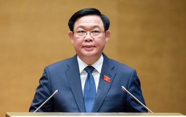 Hoàn thiện hệ thống pháp luật bảo đảm minh bạch, không tạo kẽ hở cho các hành vi tiêu cực, lợi ích nhóm…
