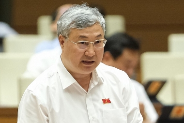 “Nóng” chất vấn Bộ trưởng Hồ Đức Phớc về những chiêu trò thao túng chứng khoán