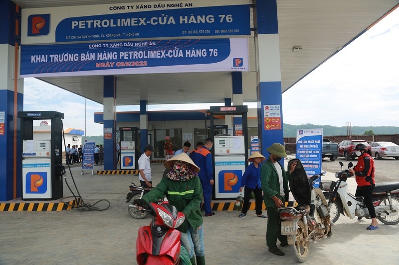 “Giảm nhiệt” giá xăng, dầu, Bộ Tài chính đề xuất giảm kịch sàn thuế bảo vệ môi trường Bộ Tài chính đề xuất giảm kịch sàn thuế bảo vệ môi trường để “giảm nhiệt” giá xăng, dầu