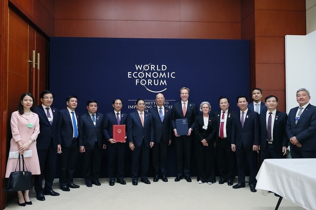 Thủ tướng Phạm Minh Chính đề nghị WEF giúp Việt Nam thu hút đầu tư chất lượng cao Thủ tướng Phạm Minh Chính đề nghị WEF giúp Việt Nam thu hút đầu tư chất lượng cao