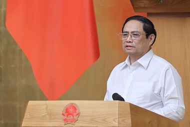 Quan tâm tháo gỡ những khó khăn, vướng mắc về pháp lý để thúc đẩy sản xuất, kinh doanh