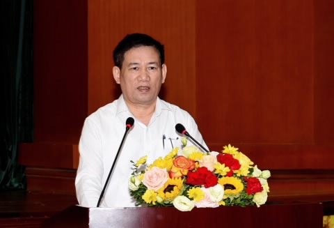 Phó Thủ tướng Lê Minh Khái trao quyết định nghỉ hưu cho 2 Thứ trưởng Bộ Tài chính Phó Thủ tướng Lê Minh Khái trao quyết định nghỉ hưu cho 2 Thứ trưởng Bộ Tài chính