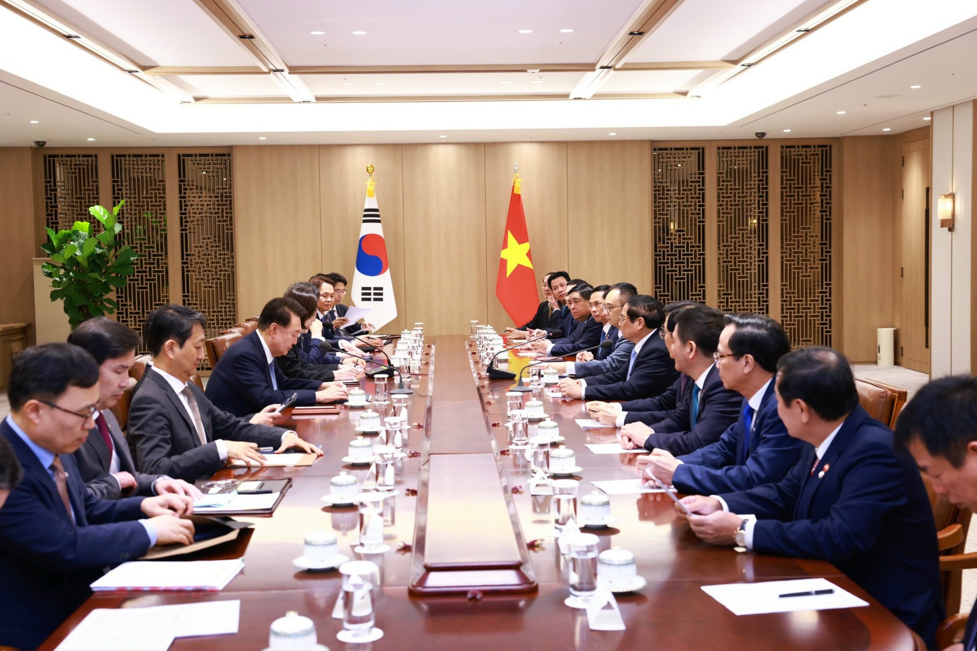 Tổng thống Yoon Suk Yeol: Các doanh nghiệp Hàn Quốc đánh giá Việt Nam là điểm đến đầu tư đầy tiềm năng
