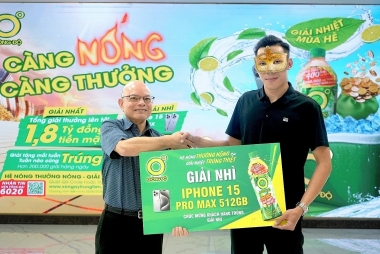 Một nhân viên siêu thị nhận thưởng Iphone 15 Promax nhờ giải nhiệt cuộc sống với Trà Xanh Không Độ