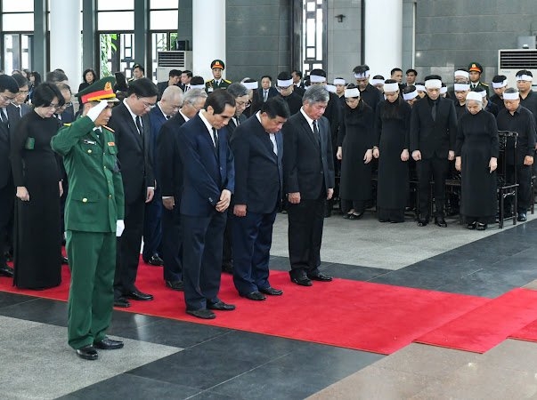 Nhân cách, trí tuệ, tầm nhìn và tư duy chiến lược của Tổng Bí thư Nguyễn Phú Trọng là di sản quý báu cho con đường phát triển của đất nước Nhân cách, trí tuệ, tầm nhìn và tư duy chiến lược của Tổng Bí thư Nguyễn Phú Trọng là di sản quý báu cho con đường phát triển của đất nước