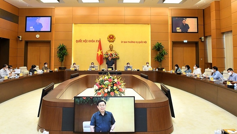 Ủy ban Thường vụ Quốc hội cho phép dùng biện pháp “khác luật” để chống Covid-19 Ủy ban Thường vụ Quốc hội cho phép dùng biện pháp “khác luật” để chống Covid-19