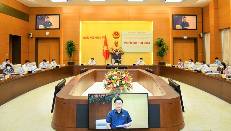 Xây dựng hệ thống pháp luật phải kịp thời, công khai Xây dựng hệ thống pháp luật phải kịp thời, minh bạch và ổn định