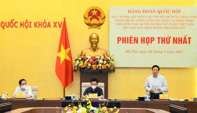 Xây dựng hệ thống pháp luật phải kịp thời, công khai Xây dựng hệ thống pháp luật phải kịp thời, minh bạch và ổn định
