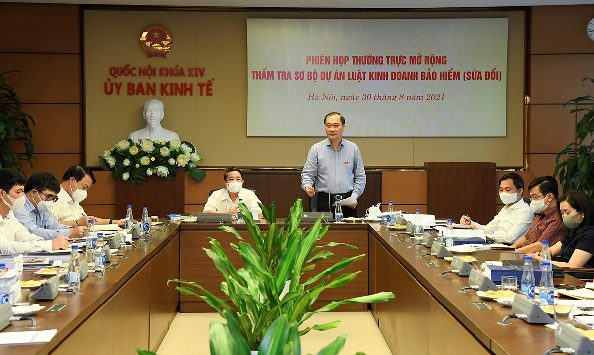 Không “trói chân” doanh nghiệp bảo hiểm Không “trói chân” doanh nghiệp bảo hiểm