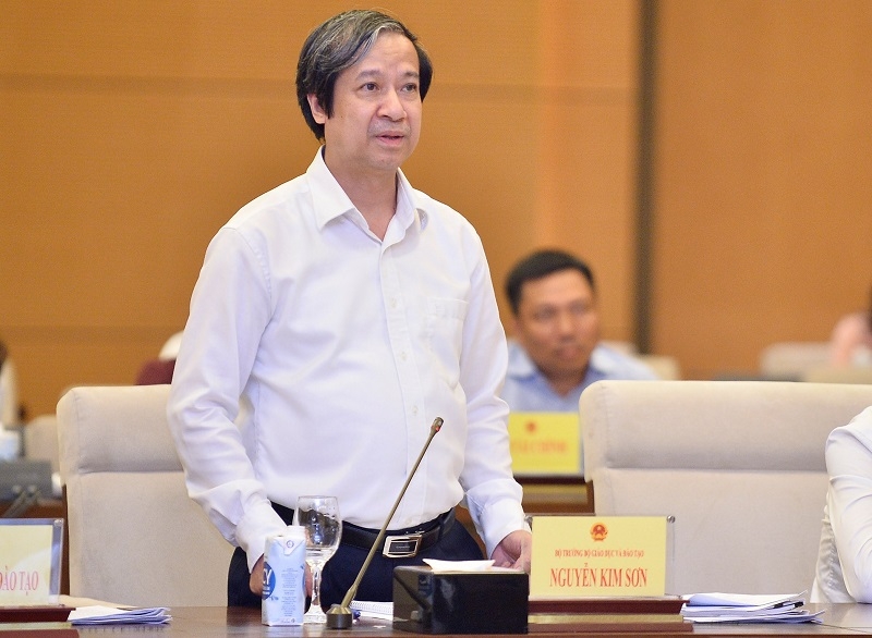 Sách giáo khoa anh học xong không thể đưa lại cho em, lãng phí vô cùng… Sách giáo khoa anh học xong không thể đưa lại cho em, lãng phí vô cùng…
