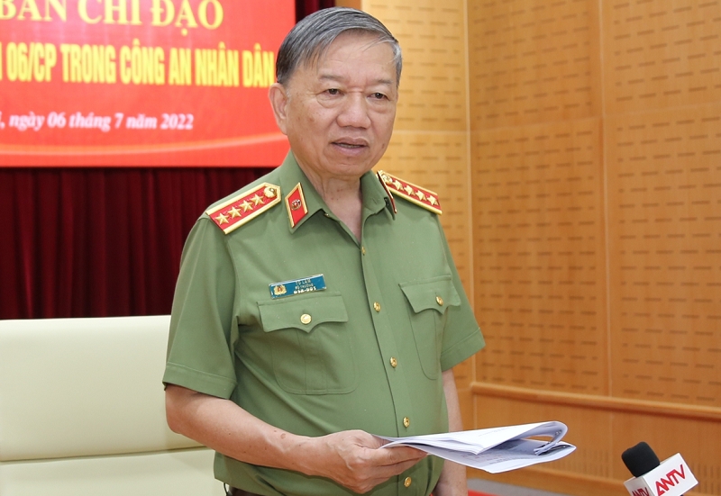 Chất vấn Bộ trưởng Công an về cấp hộ chiếu phổ thông mẫu mới