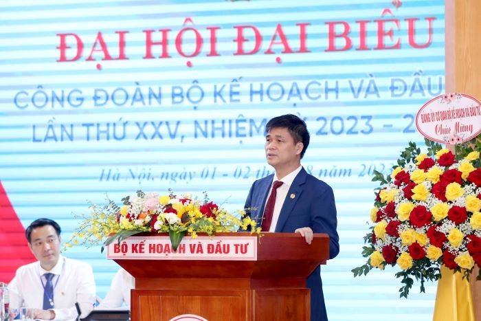 Công đoàn Bộ Kế hoạch và Đầu tư sẽ là điểm hội tụ và lan tỏa “văn hóa nhân văn, yêu thương, sẻ chia” Công đoàn Bộ Kế hoạch và Đầu tư sẽ là điểm hội tụ và lan tỏa “văn hóa nhân văn, yêu thương, sẻ chia”