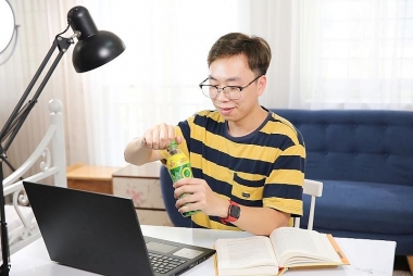 Thí sinh đếm từng giờ chờ công bố điểm chuẩn, mất ăn mất ngủ vì lo lắng