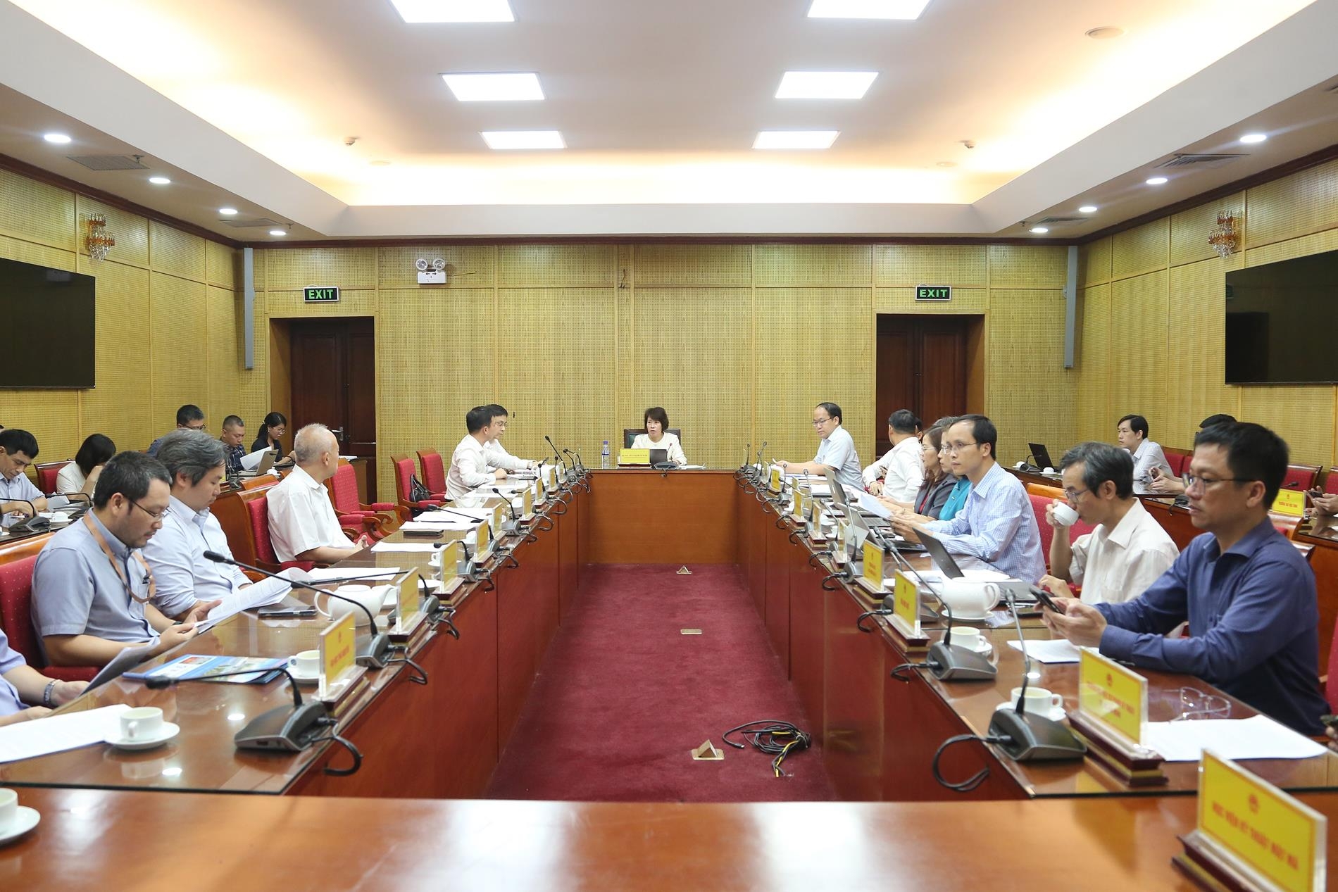 Bộ Kế hoạch và Đầu tư tiếp tục nghiên cứu, tiếp thu các ý kiến để hoàn thiện Đề án Phát triển nguồn nhân lực ngành công nghiệp bán dẫn có tính khả thi Bộ Kế hoạch và Đầu tư tiếp tục nghiên cứu, tiếp thu các ý kiến để hoàn thiện Đề án Phát triển nguồn nhân lực ngành công nghiệp bán dẫn có tính khả thi