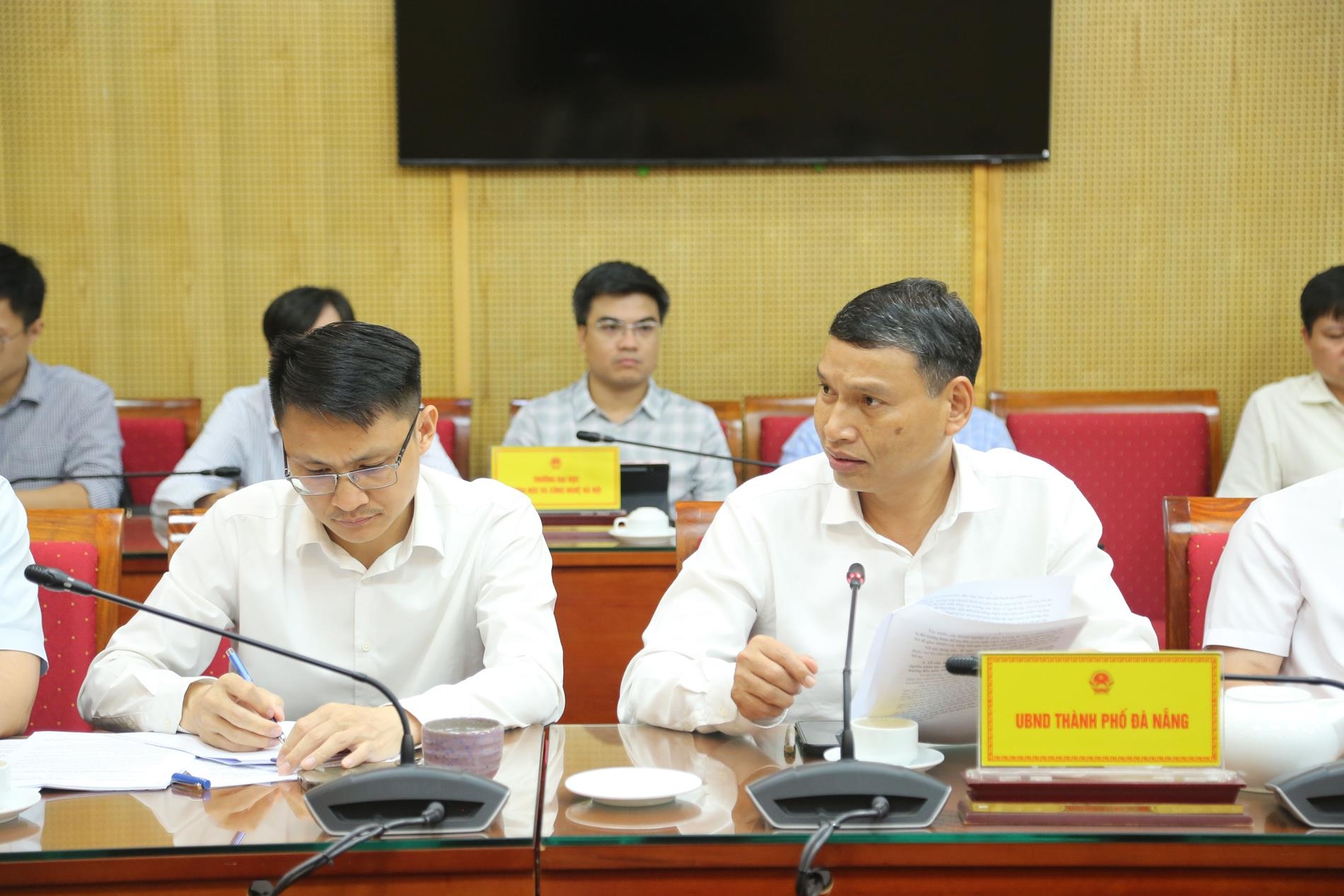 Bộ Kế hoạch và Đầu tư tiếp tục nghiên cứu, tiếp thu các ý kiến để hoàn thiện Đề án Phát triển nguồn nhân lực ngành công nghiệp bán dẫn có tính khả thi Bộ Kế hoạch và Đầu tư tiếp tục nghiên cứu, tiếp thu các ý kiến để hoàn thiện Đề án Phát triển nguồn nhân lực ngành công nghiệp bán dẫn có tính khả thi