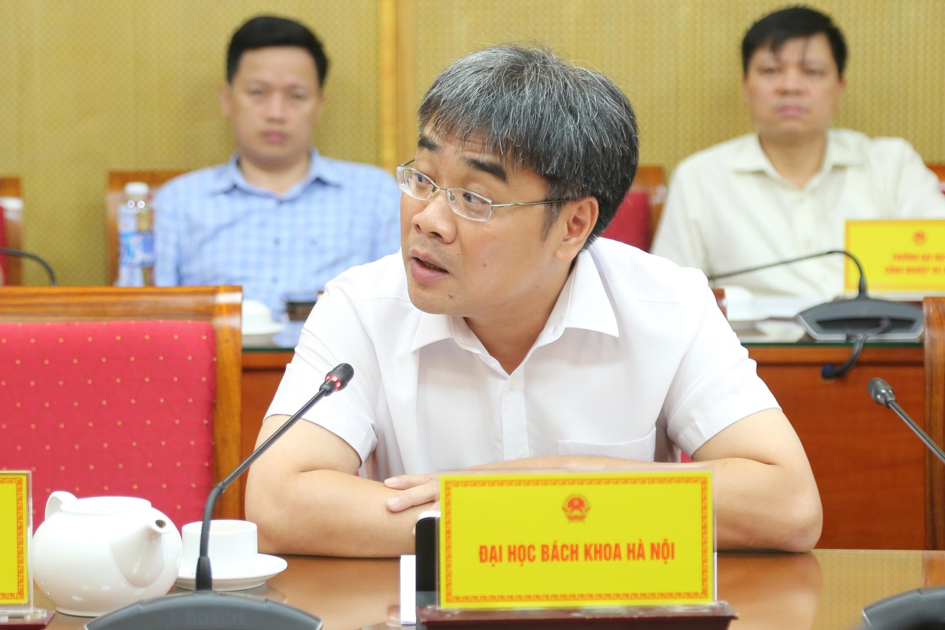 Bộ Kế hoạch và Đầu tư tiếp tục nghiên cứu, tiếp thu các ý kiến để hoàn thiện Đề án Phát triển nguồn nhân lực ngành công nghiệp bán dẫn có tính khả thi Bộ Kế hoạch và Đầu tư tiếp tục nghiên cứu, tiếp thu các ý kiến để hoàn thiện Đề án Phát triển nguồn nhân lực ngành công nghiệp bán dẫn có tính khả thi