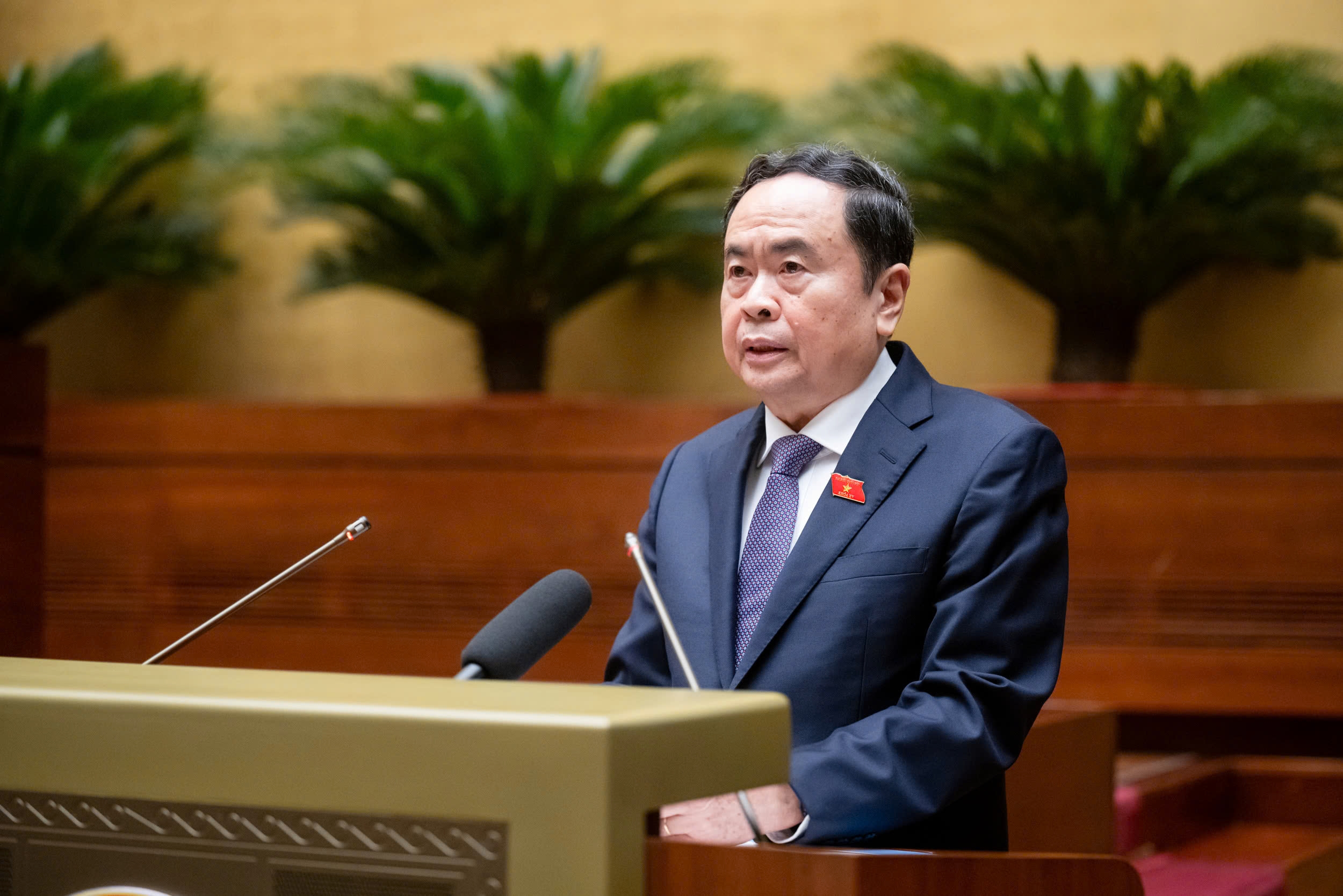 Quốc hội phê chuẩn bổ nhiệm các ông Nguyễn Hòa Bình, Hồ Đức Phớc và Bùi Thanh Sơn giữ chức Phó Thủ tướng