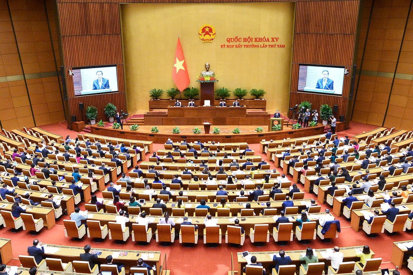 Quốc hội phê chuẩn bổ nhiệm các ông Nguyễn Hòa Bình, Hồ Đức Phớc và Bùi Thanh Sơn giữ chức Phó Thủ tướng