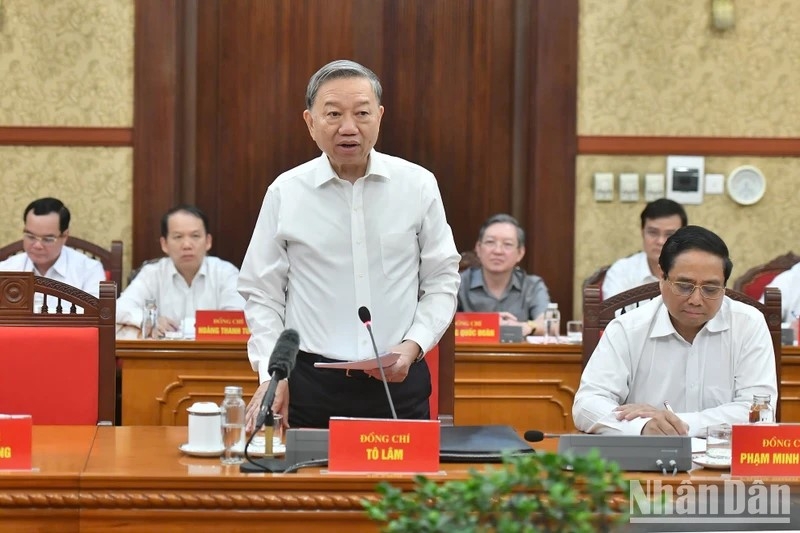 Báo cáo chính trị phải thể hiện kỷ nguyên vươn mình của dân tộc Việt Nam sau 40 năm tiến hành công cuộc đổi mới Báo cáo chính trị phải thể hiện kỷ nguyên vươn mình của dân tộc Việt Nam sau 40 năm tiến hành công cuộc đổi mới