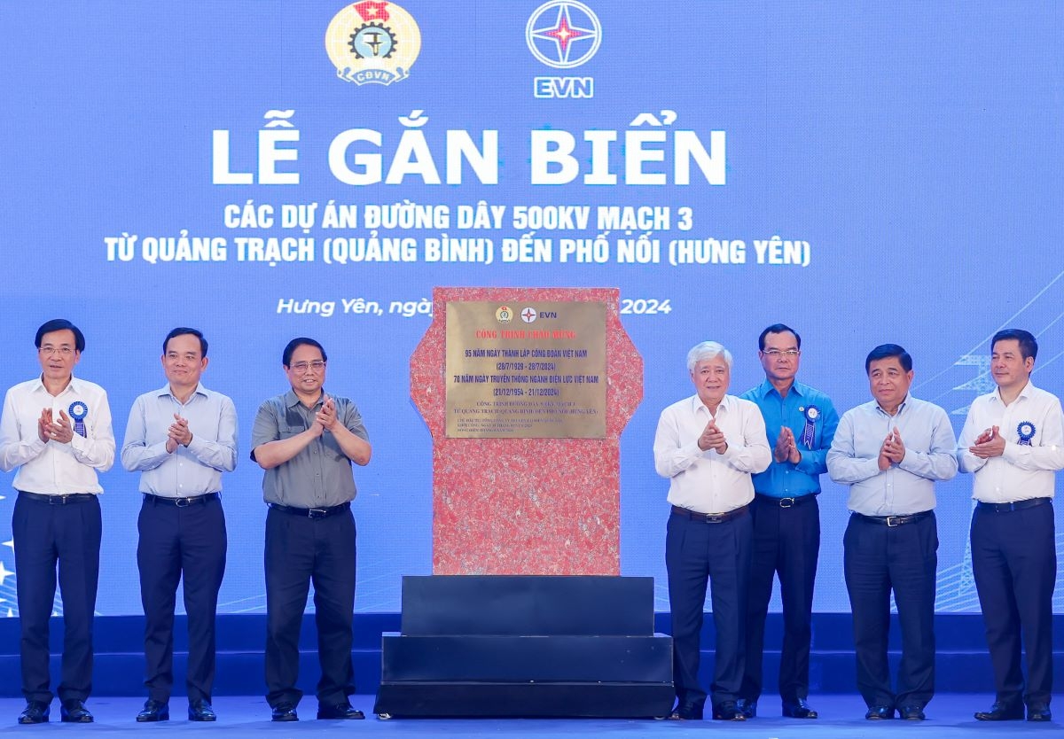 Dự án 500 kV mạch 3: Công trình thể hiện tinh thần  Dự án 500 kV mạch 3: Công trình thể hiện tinh thần