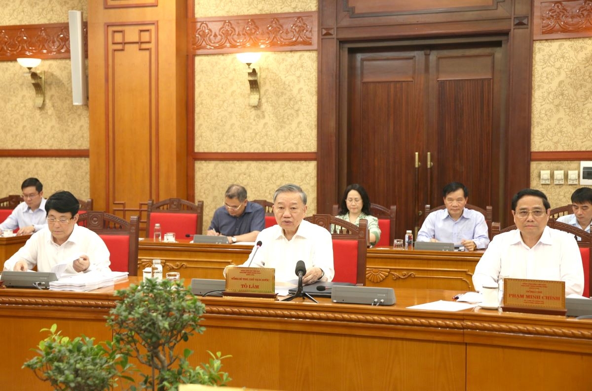 Phát triển mạnh mẽ khoa học, công nghệ, đổi mới sáng tạo và chuyển đổi số Phát triển mạnh mẽ khoa học, công nghệ, đổi mới sáng tạo và chuyển đổi số