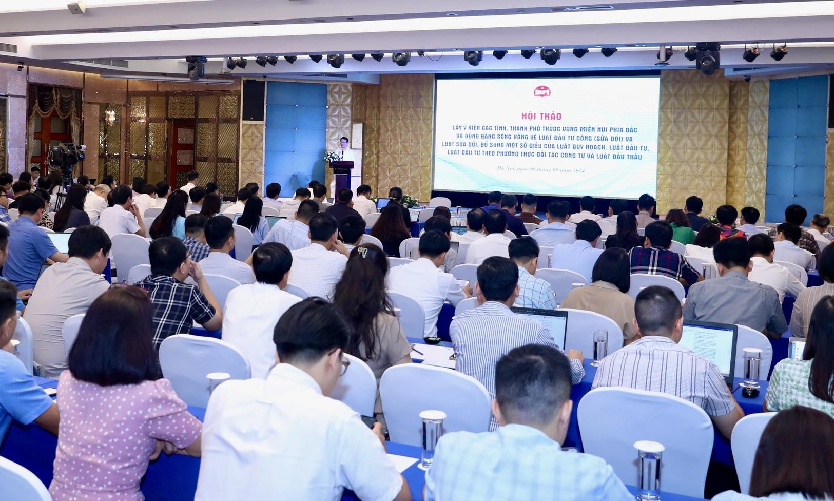 Sửa đổi Luật Đầu tư công: Tiếp tục đẩy mạnh phân cấp, phân quyền gắn với cắt giảm thủ tục hành chính Sửa đổi Luật Đầu tư công: Tiếp tục đẩy mạnh phân cấp, phân quyền gắn với cắt giảm thủ tục hành chính