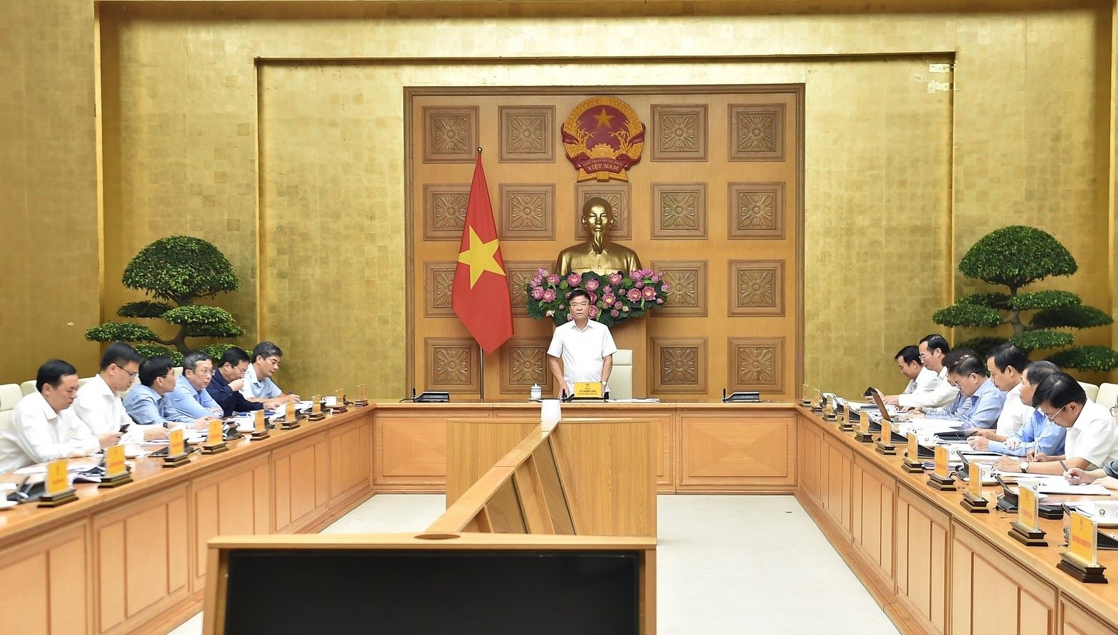 Đề nghị các bộ, ngành tiếp tục thực hiện tốt hơn nữa các chương trình, kế hoạch phát triển bền vững Đề nghị các bộ, ngành tiếp tục thực hiện tốt hơn nữa các chương trình, kế hoạch phát triển bền vững