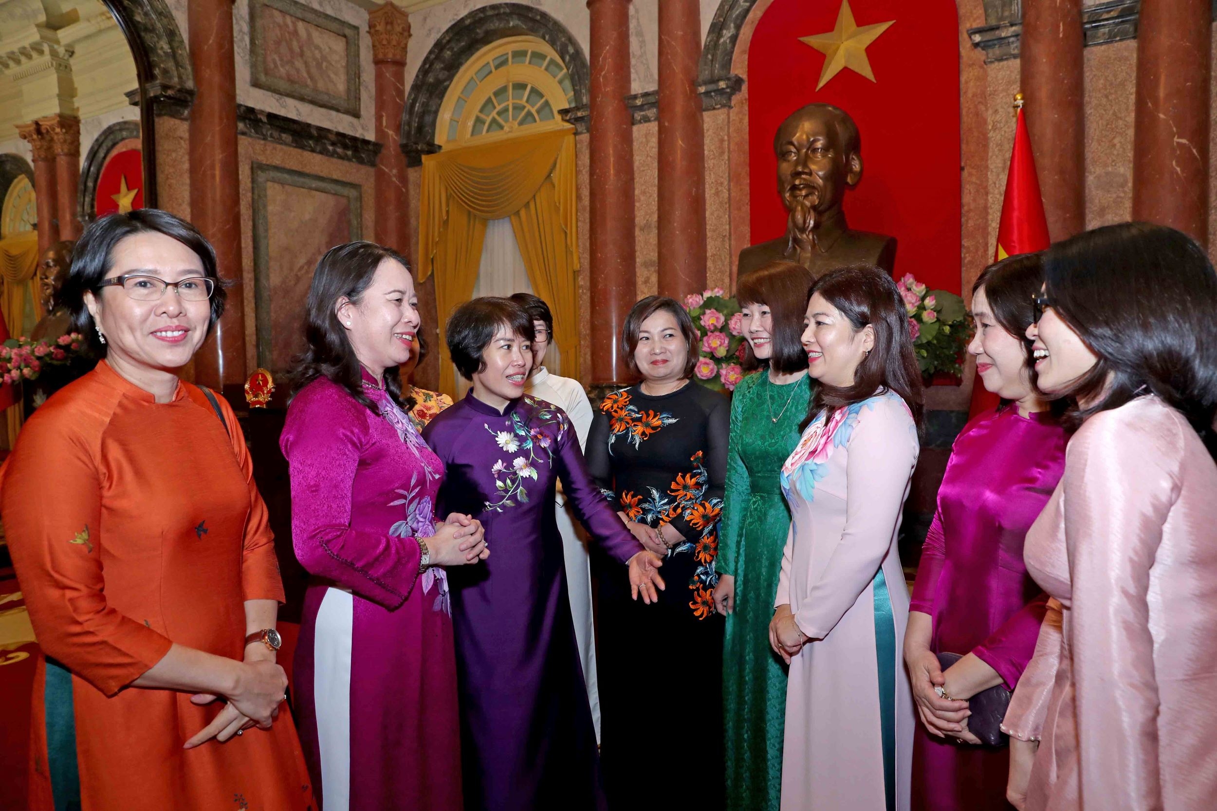 Phụ nữ ngành Kế hoạch và Đầu tư cần có những đề xuất, hoạch định chính sách ngày càng nhân văn Phụ nữ ngành Kế hoạch và Đầu tư cần có những đề xuất, hoạch định chính sách ngày càng nhân văn