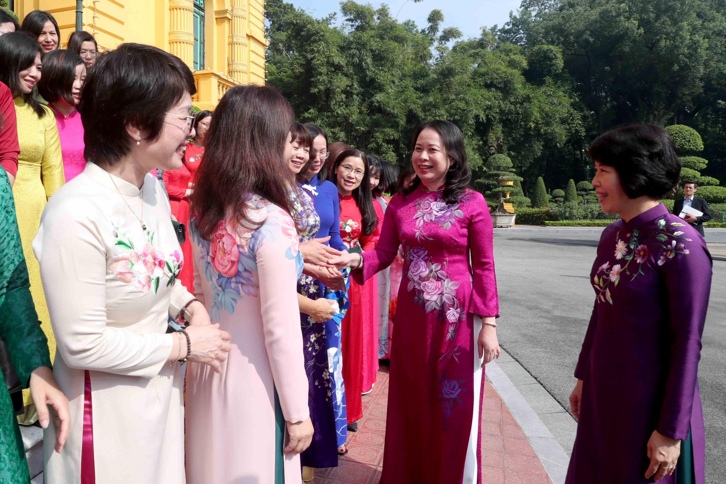 Phụ nữ ngành Kế hoạch và Đầu tư cần có những đề xuất, hoạch định chính sách ngày càng nhân văn Phụ nữ ngành Kế hoạch và Đầu tư cần có những đề xuất, hoạch định chính sách ngày càng nhân văn