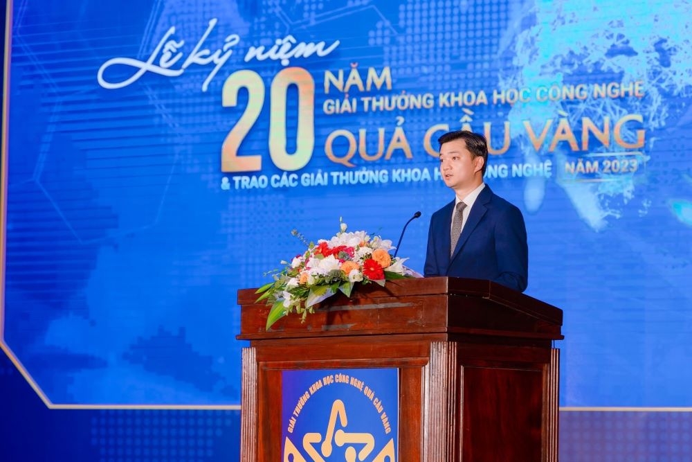 Giải thưởng Quả cầu vàng tìm ra 10 chủ nhân mới với sự đồng hành của Tân Hiệp Phát Giải thưởng Quả cầu vàng tìm ra 10 chủ nhân mới với sự đồng hành của Tân Hiệp Phát