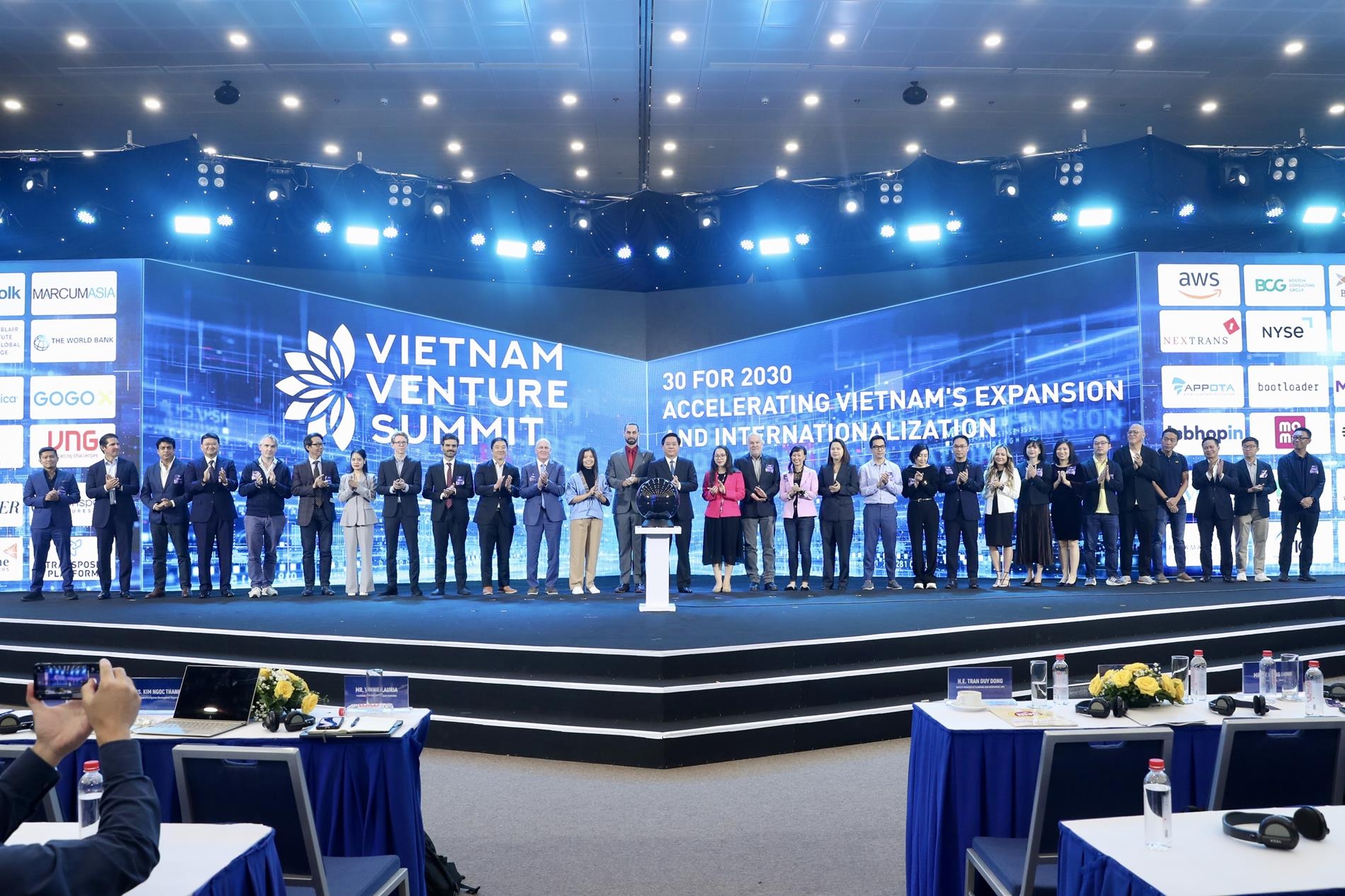 Việt Nam đang kiến tạo những yếu tố thuận lợi cho đổi mới sáng tạo Việt Nam đang kiến tạo những yếu tố thuận lợi cho đổi mới sáng tạo