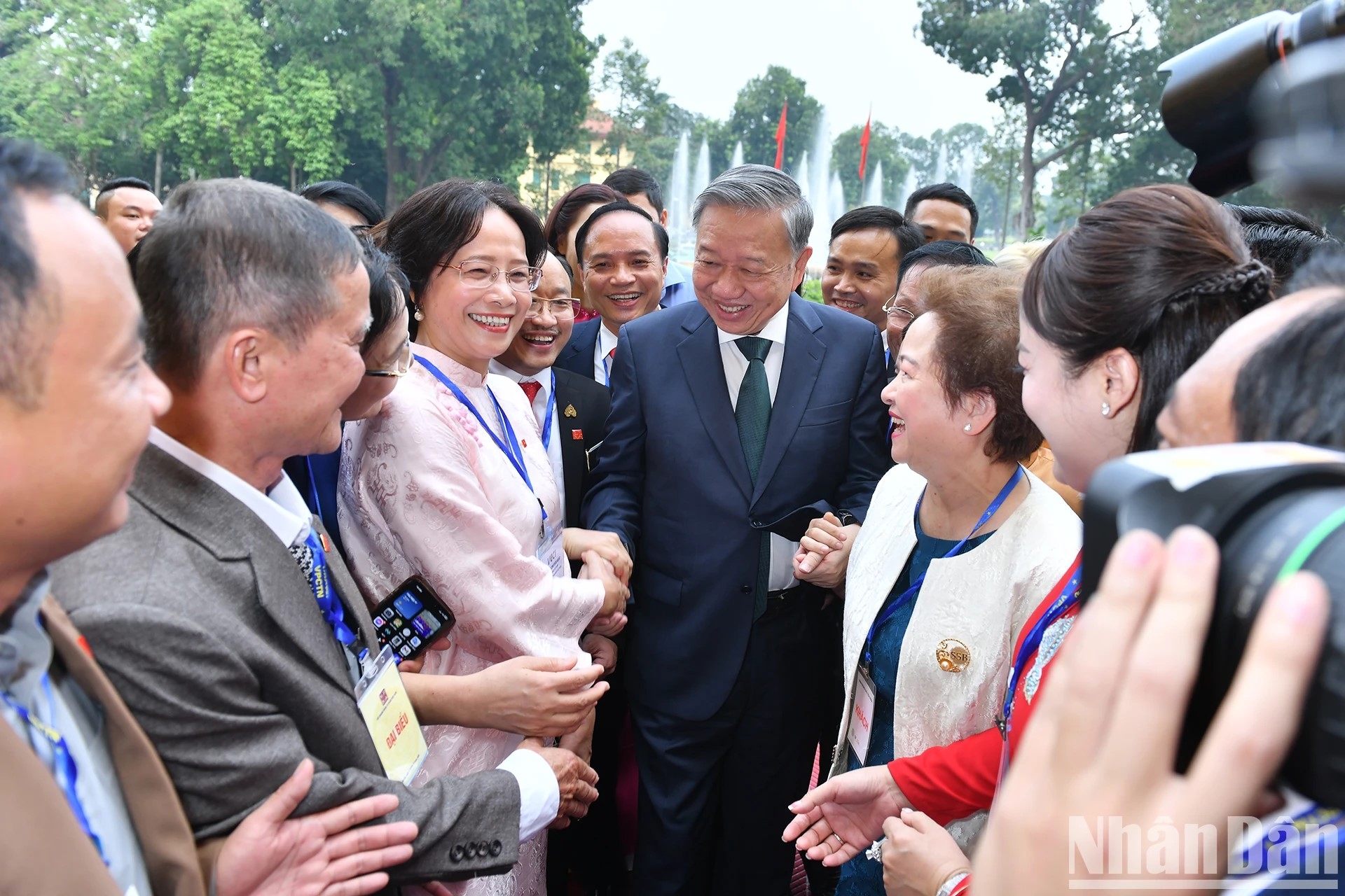 Khu vực doanh nghiệp sẽ đóng vai trò lớn hơn nữa, quan trọng hơn nữa cho sự thịnh vượng của quốc gia Khu vực doanh nghiệp sẽ đóng vai trò lớn hơn nữa, quan trọng hơn nữa cho sự thịnh vượng của quốc gia