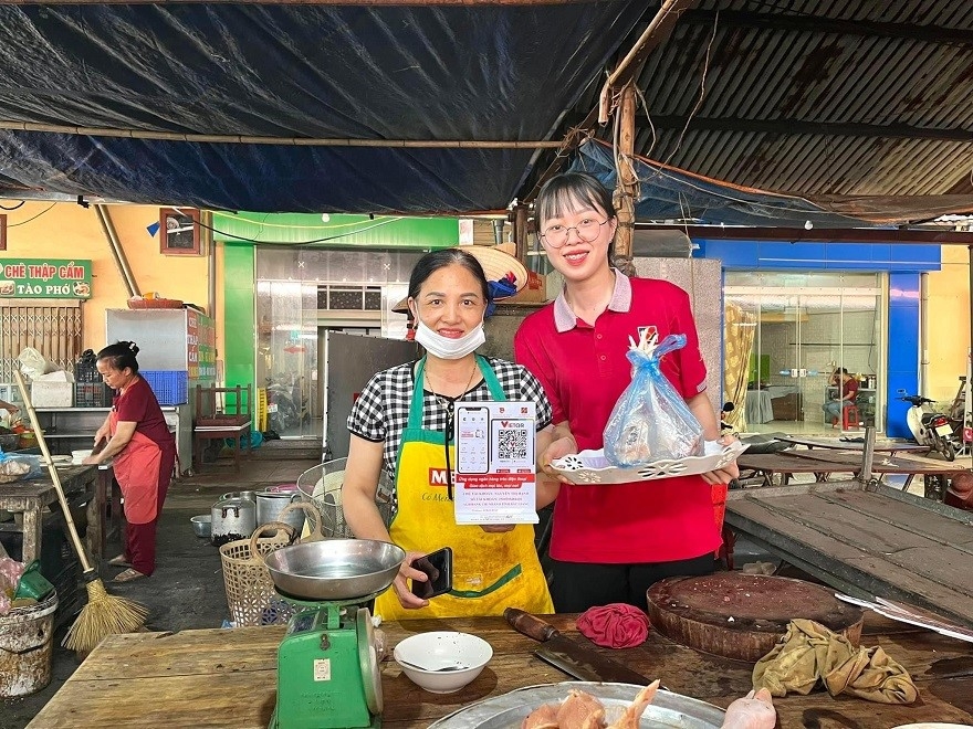 Agribank triển khai các phương thức thanh toán không dùng tiền mặt tới tiểu thương