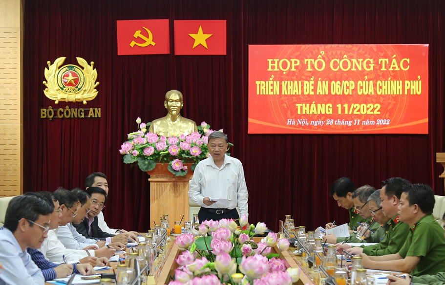 Khẩn trương hoàn thiện pháp lý để bỏ sổ hộ khẩu giấy từ ngày 01/01/2023