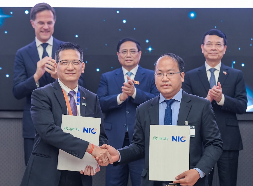 Trung tâm Đổi mới Sáng tạo Quốc gia và Signify ký kết hợp tác đa hạng mục