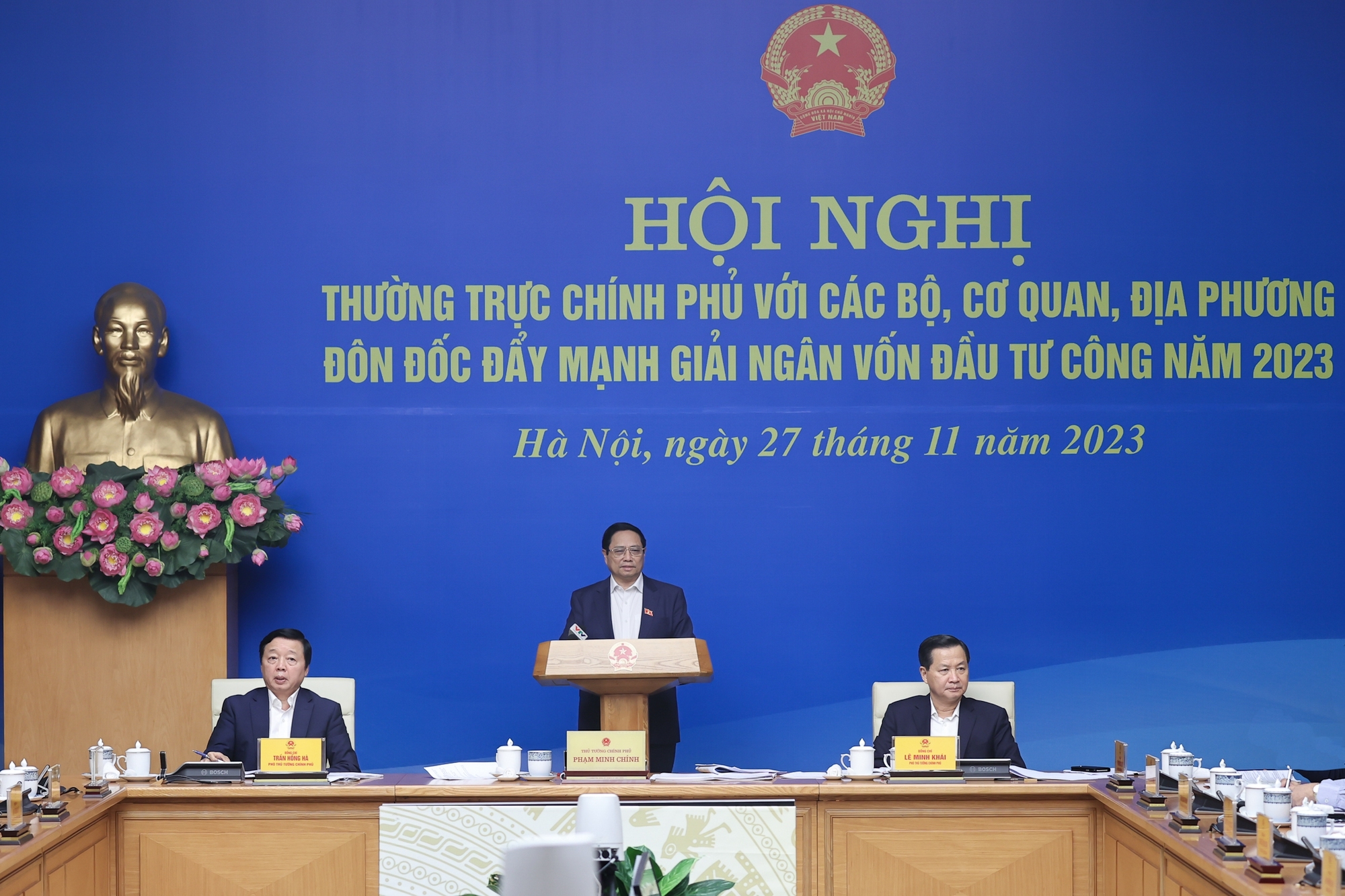 Thủ tướng phê bình các bộ, cơ quan, địa phương có tỷ lệ giải ngân đầu tư công thấp Thủ tướng phê bình các bộ, cơ quan, địa phương có tỷ lệ giải ngân đầu tư công thấp