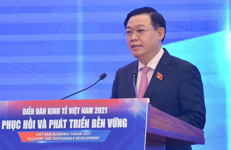 “Chúng ta phải có ý thức đứng trên đôi chân của mình…” “Chúng ta phải có ý thức đứng trên đôi chân của mình…”