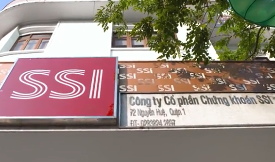 “Ông lớn” Chứng khoán SSI bị xử phạt 200 triệu đồng