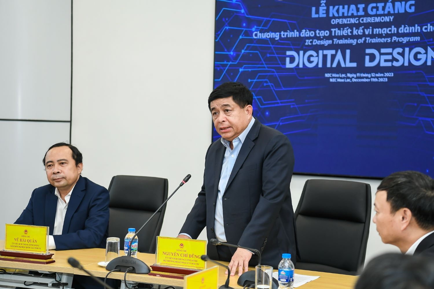Khai giảng khóa đào tạo chuyên sâu về Thiết kế Vi mạch với sự hỗ trợ của Tập đoàn Cadence