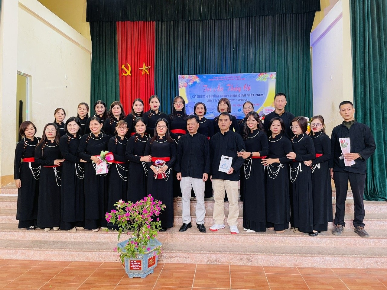 Trường phổ thông dân tộc nội trú Chợ Đồn Trường phổ thông dân tộc nội trú Chợ Đồn