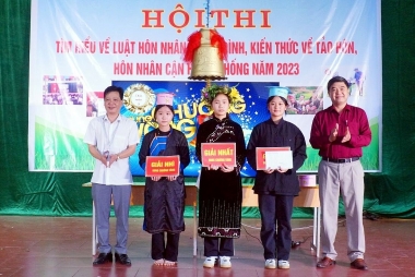Trường phổ thông dân tộc nội trú Chợ Đồn