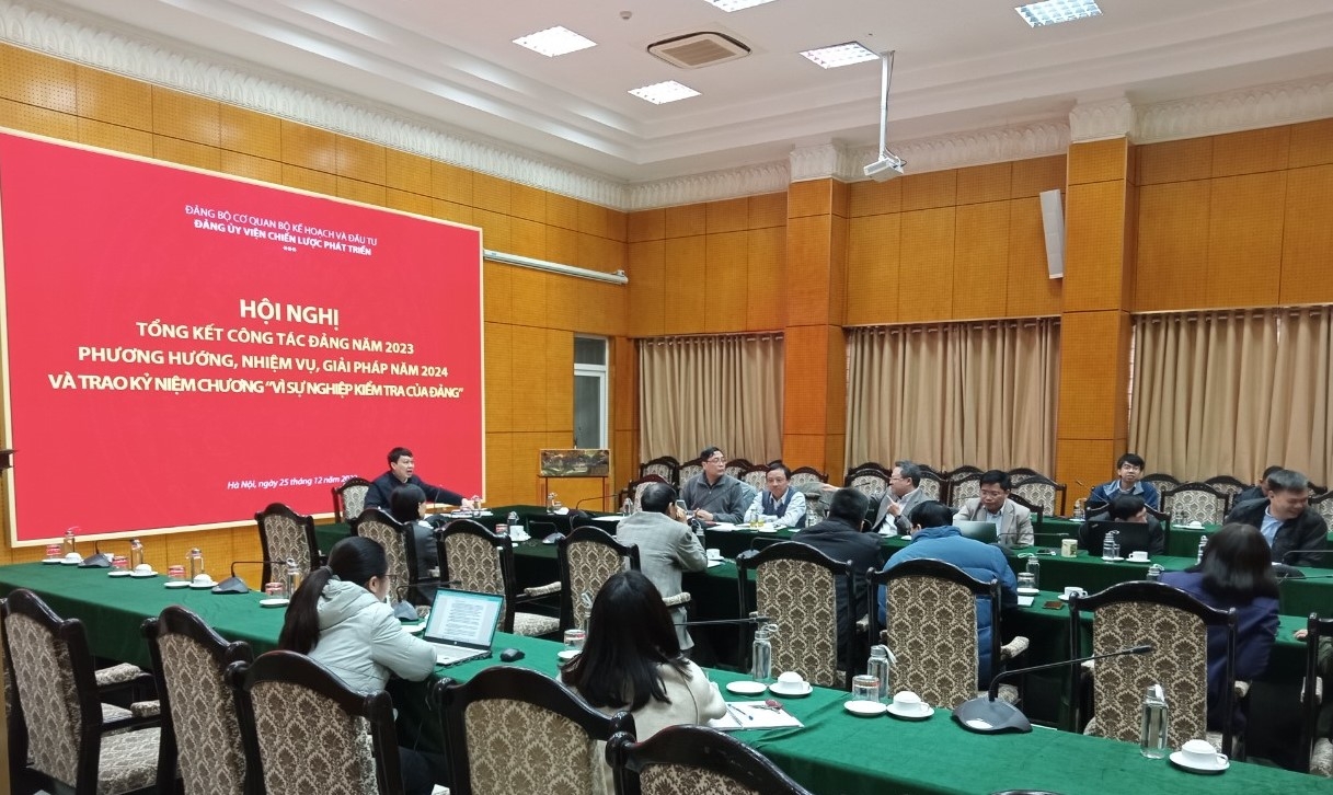 Đảng bộ Viện Chiến lược phát triển đã hoàn thành tốt nhiệm vụ trong chương trình công tác năm 2023 Đảng bộ Viện Chiến lược phát triển hoàn thành tốt nhiệm vụ trong chương trình công tác năm 2023