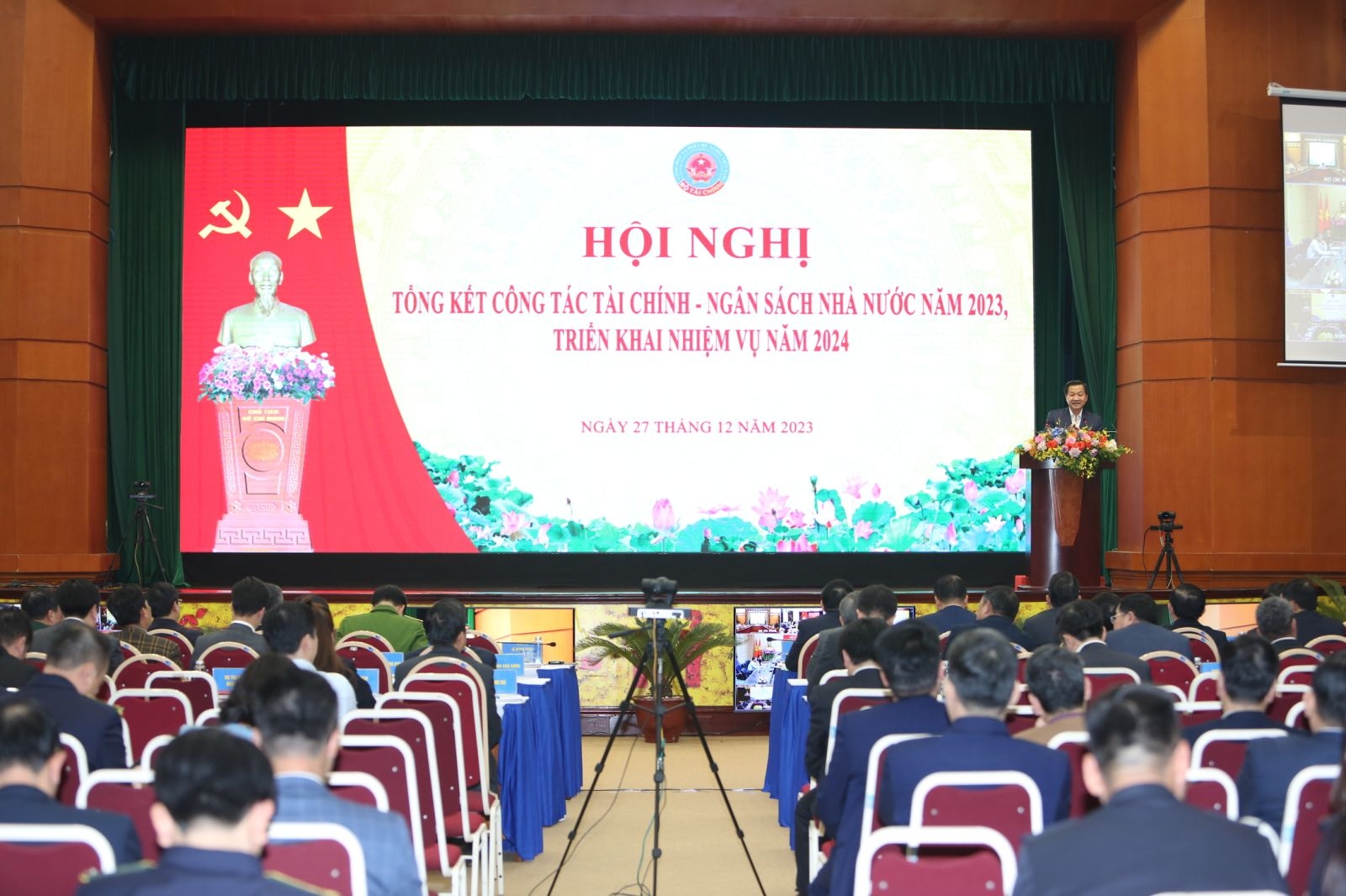 Điều hành chính sách tài khóa chủ động, phù hợp