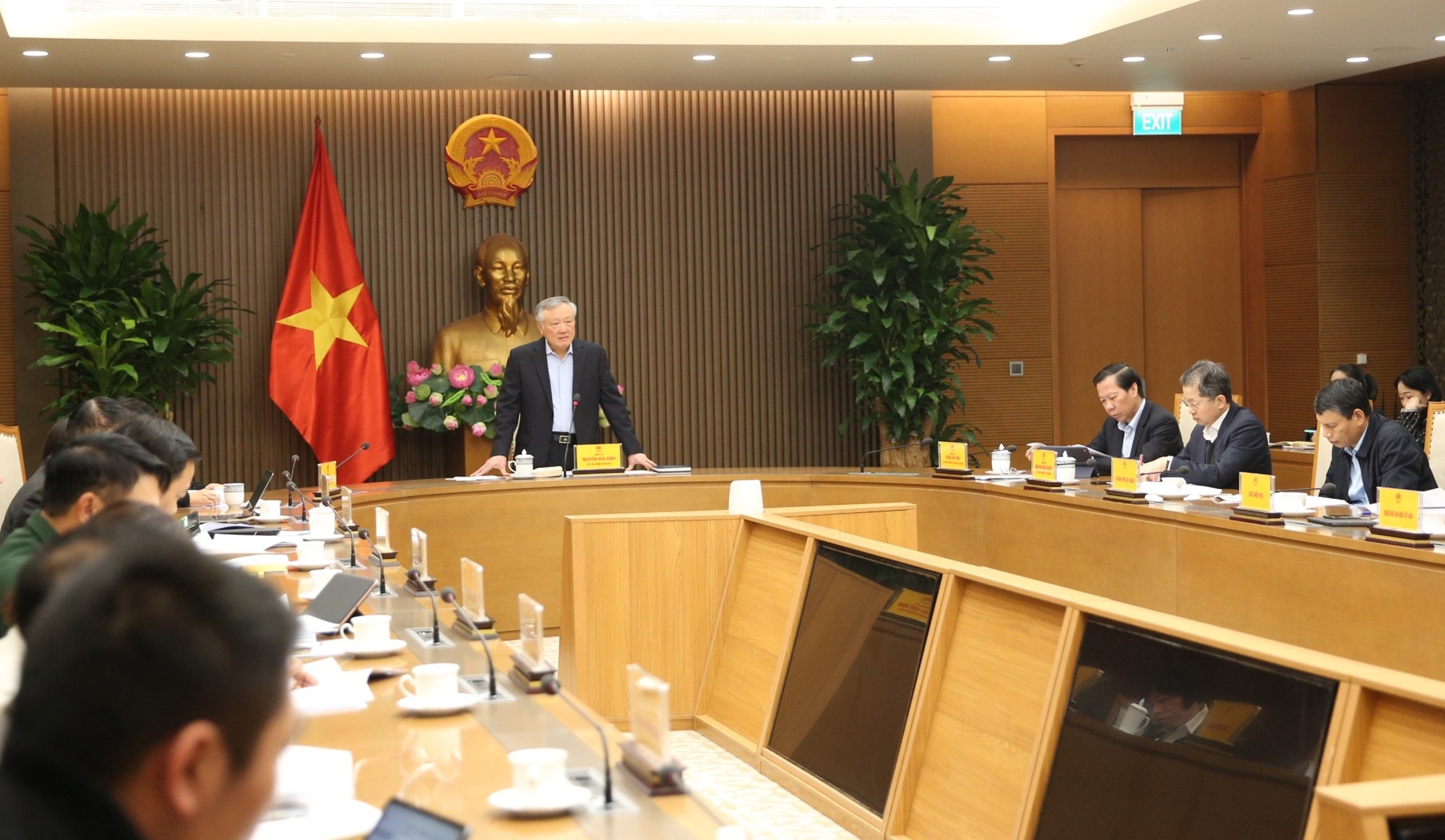 Việc triển khai xây dựng trung tâm tài chính khu vực và quốc tế cần thực hiện trên tinh thần không cầu toàn, nhưng phải rất quyết liệt Việc triển khai xây dựng trung tâm tài chính khu vực và quốc tế cần thực hiện trên tinh thần không cầu toàn, nhưng phải rất quyết liệt