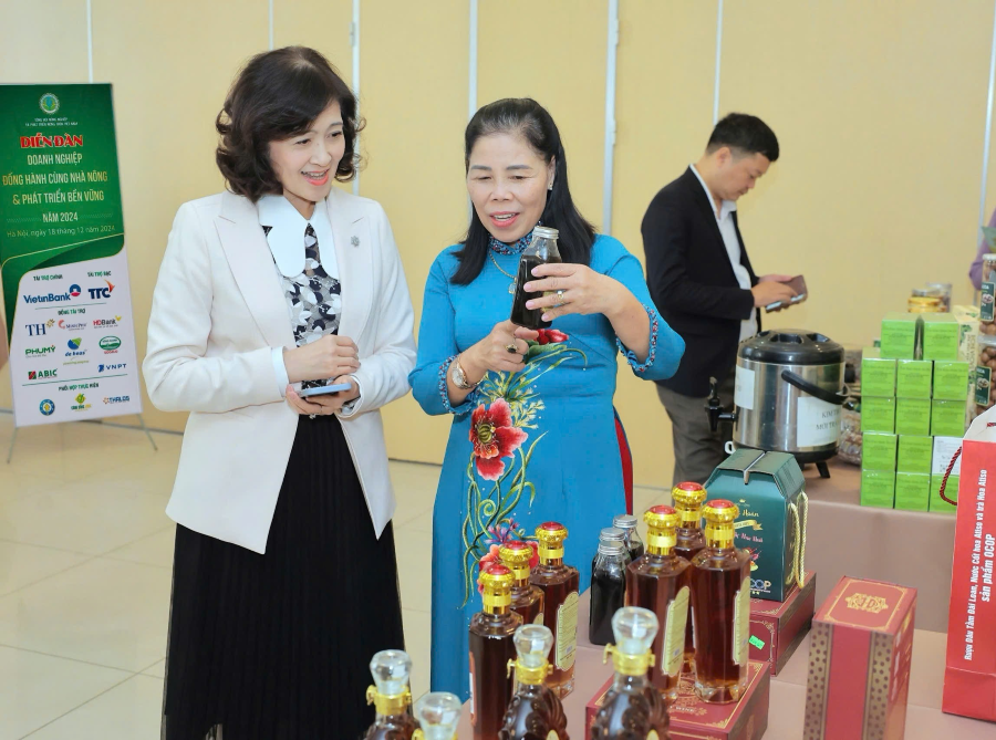 Doanh nghiệp là trung tâm hiện thức hóa chiến lược phát triển nông nghiệp và nông thôn bền vững Doanh nghiệp là trung tâm hiện thức hóa chiến lược phát triển nông nghiệp và nông thôn bền vững