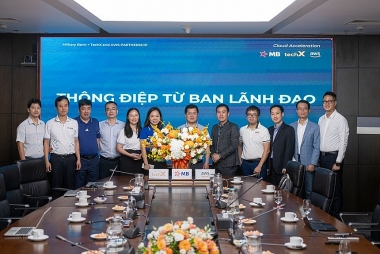 TechX Corp. và AWS hợp tác triển khai Dự án Tăng tốc Đám mây cho MB