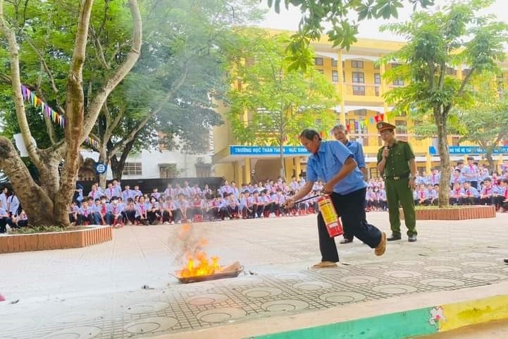 Trường TH&THCS Võ Thị Sáu (tỉnh Hòa Bình): Thực hiện linh hoạt phương pháp, hình thức dạy học theo hướng phát triển phẩm chất, năng lực cho học sinh Trường TH&THCS Võ Thị Sáu (tỉnh Hòa Bình): Thực hiện linh hoạt phương pháp, hình thức dạy học theo hướng phát triển phẩm chất, năng lực cho học sinh