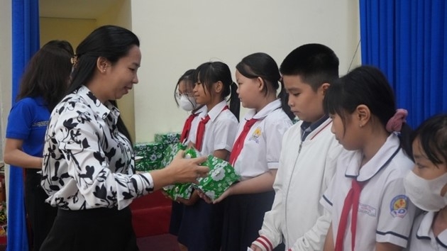 Tập đoàn Tân Hiệp Phát: Phát triển bền vững gắn với thực hiện trách nhiệm xã hội doanh nghiệp Tập đoàn Tân Hiệp Phát: Phát triển bền vững gắn với thực hiện trách nhiệm xã hội doanh nghiệp