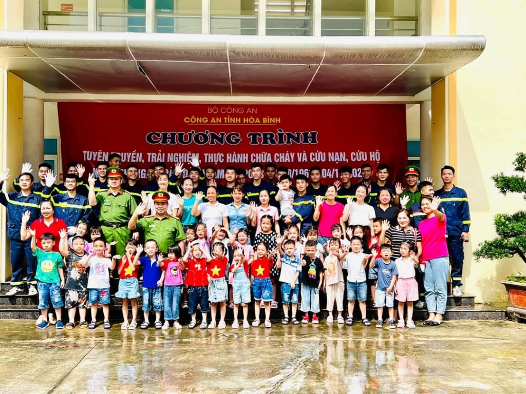 Trường Mầm non Tân Hòa A: tạo môi trường học tập an toàn, thân thiện, giúp trẻ phát triển toàn diện cả về thể chất và trí tuệ Trường Mầm non Tân Hòa A: tạo môi trường học tập an toàn, thân thiện, giúp trẻ phát triển toàn diện cả về thể chất và trí tuệ